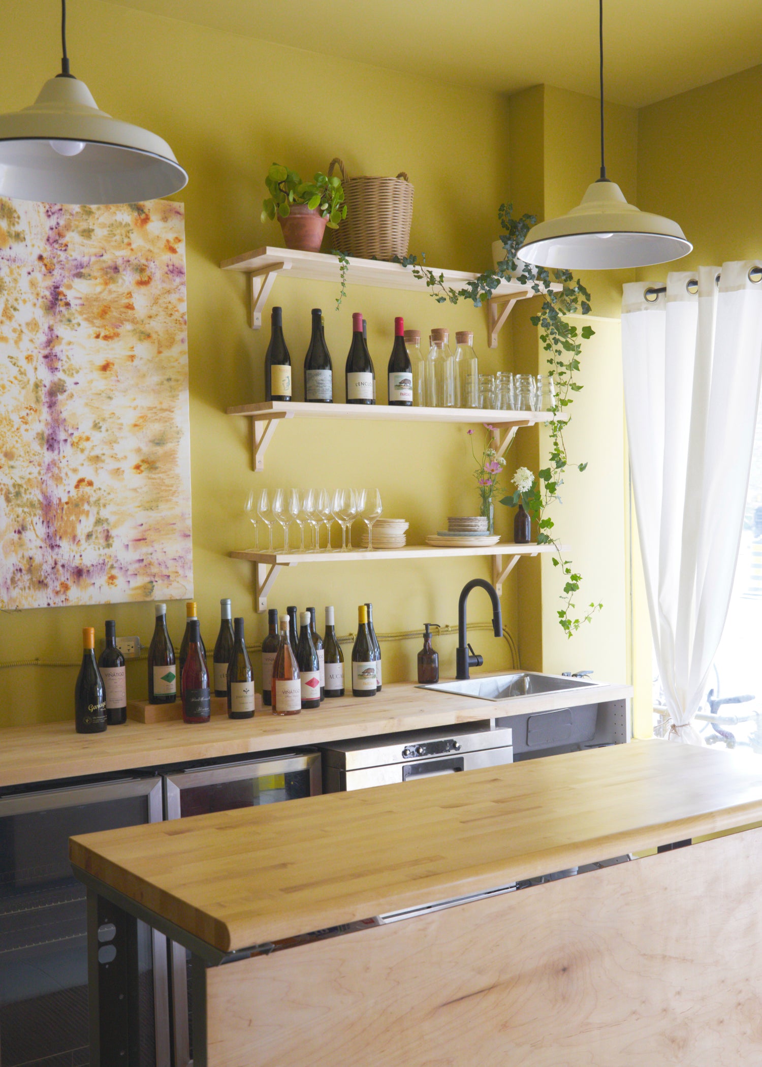 Canary Counter is a wine shop at 323 Harbord St, in Toronto.